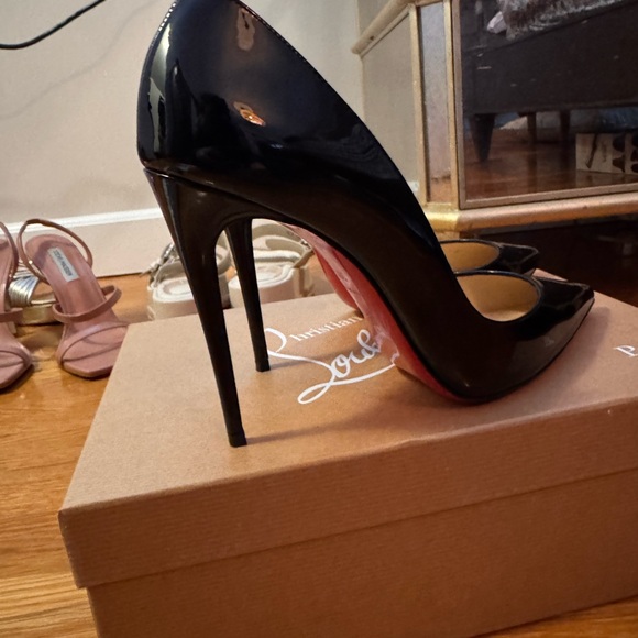 Christian Louboutin Iriza 100